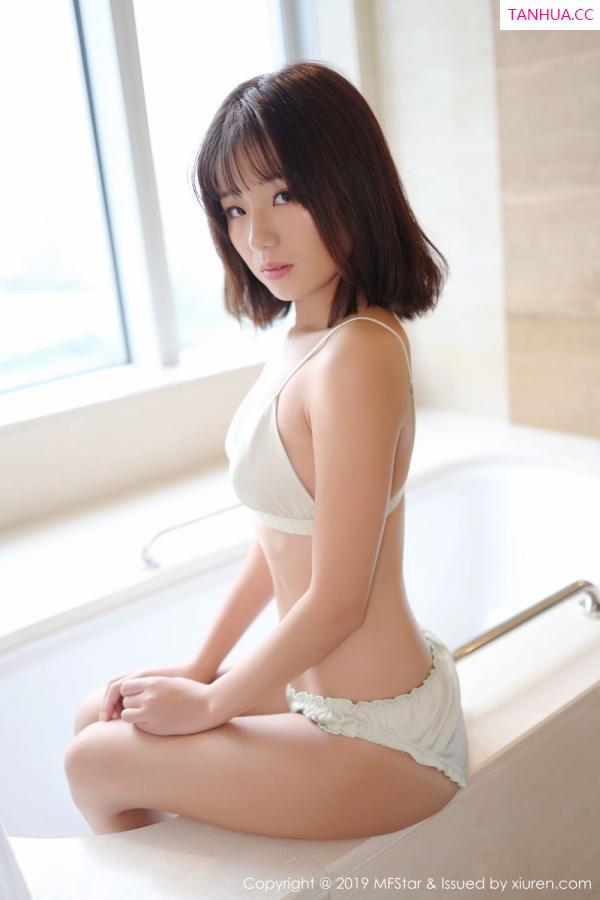 Kely香香  [MFStar]高清写真图 2019.11.13 VOL.229 Baileys 香儿第10张图片
